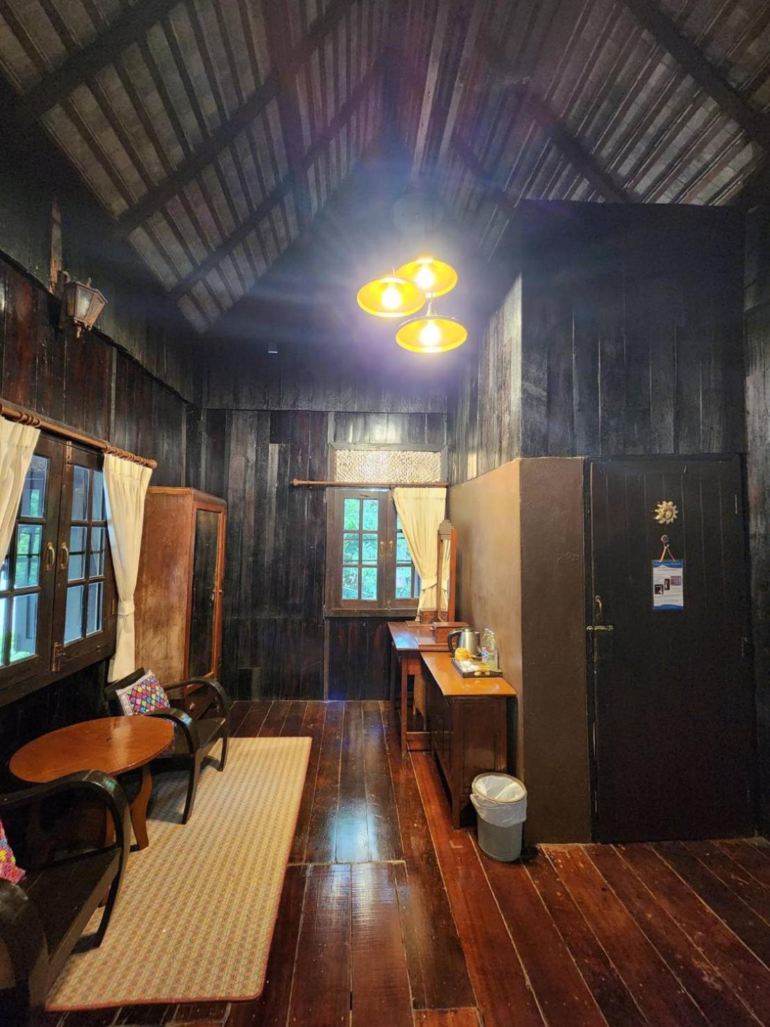 Club One Seven Gaymen Chiang Mai Exterior foto