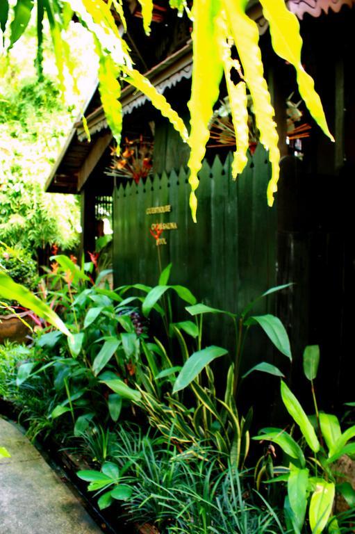 Club One Seven Gaymen Chiang Mai Exterior foto